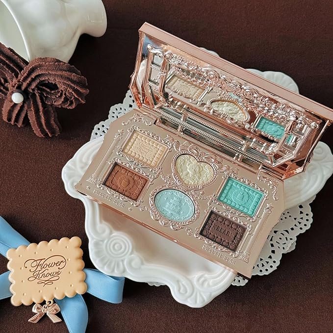 Flower Knows The Sweetie Bear Collection 6-Color Makeup Palette,Green Eyeshadow with 4 Matte + 2 Shimmer Shades,Blendable Smooth Cute Eye Makeup,0.23 Oz(03 Mint Chocolate)