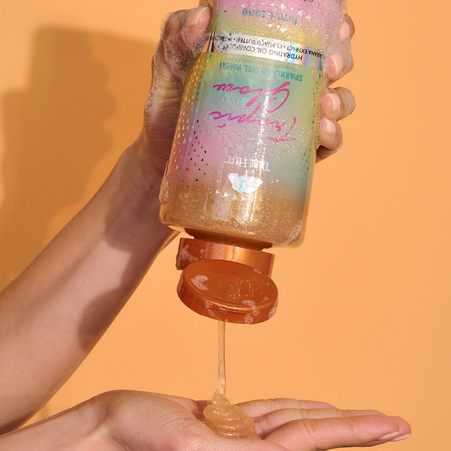 Tree Hut Tropic Glow Sparkling Gel Wash, Gently Cleanses and Leaves Skin Looking Fresh and Radiant, Warm Scent with Almond, Gold