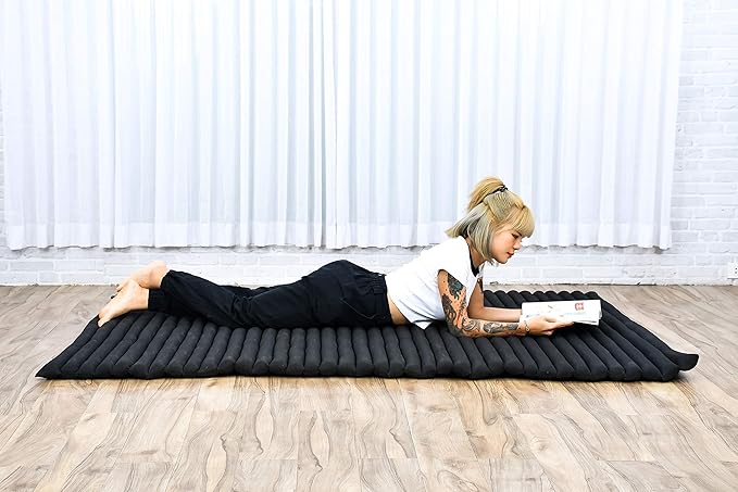 Leewadee - Foldable Floor Mattress - Japanese Roll Up Futon -Trifold Tatami Mat- Guest Floor Bed - Camping Mattress - Thai Massage Mat, Kapok Filled, 75 x 57 inches, Black