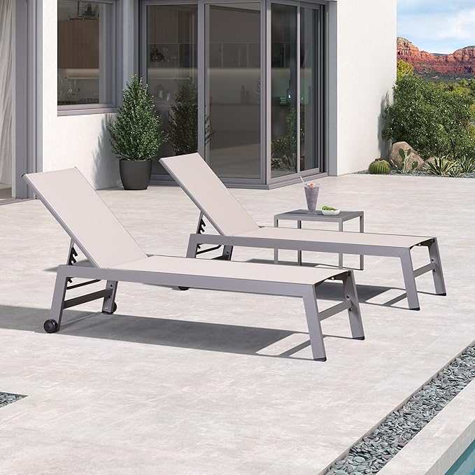 PURPLE LEAF Outdoor Lounge Chair Set for 2 Aluminum Patio Chaise Lounger with Easy-to-Move Wheels and Adjustable Backrest Pool Reclining Lounge Chairs for Beach Yard Poolside Table Included, Khaki