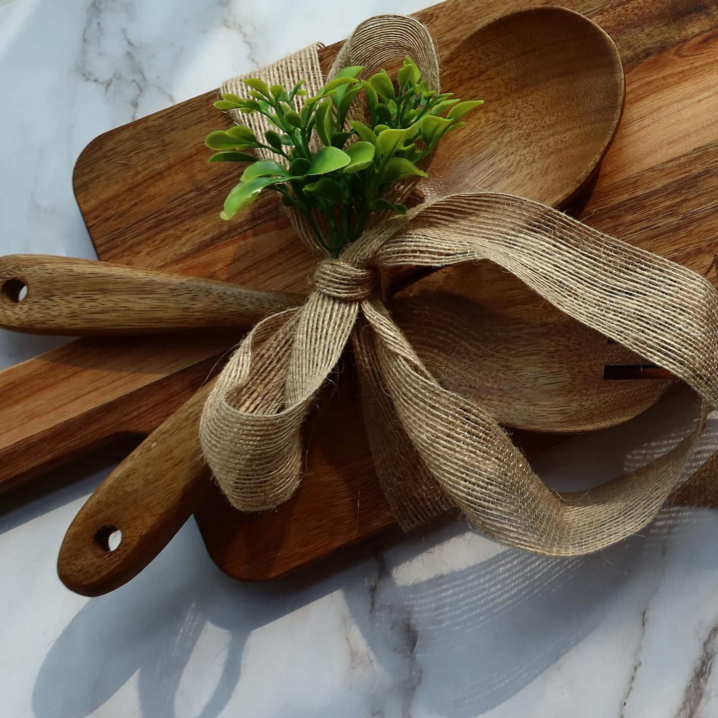 Wedding Gifts, Bridal Shower Gifts, Wedding Gifts for Couples 2024, Engraved Wood Cutting Boards for Couples Husband Wife, Newlywed Mr and Mrs Gifts