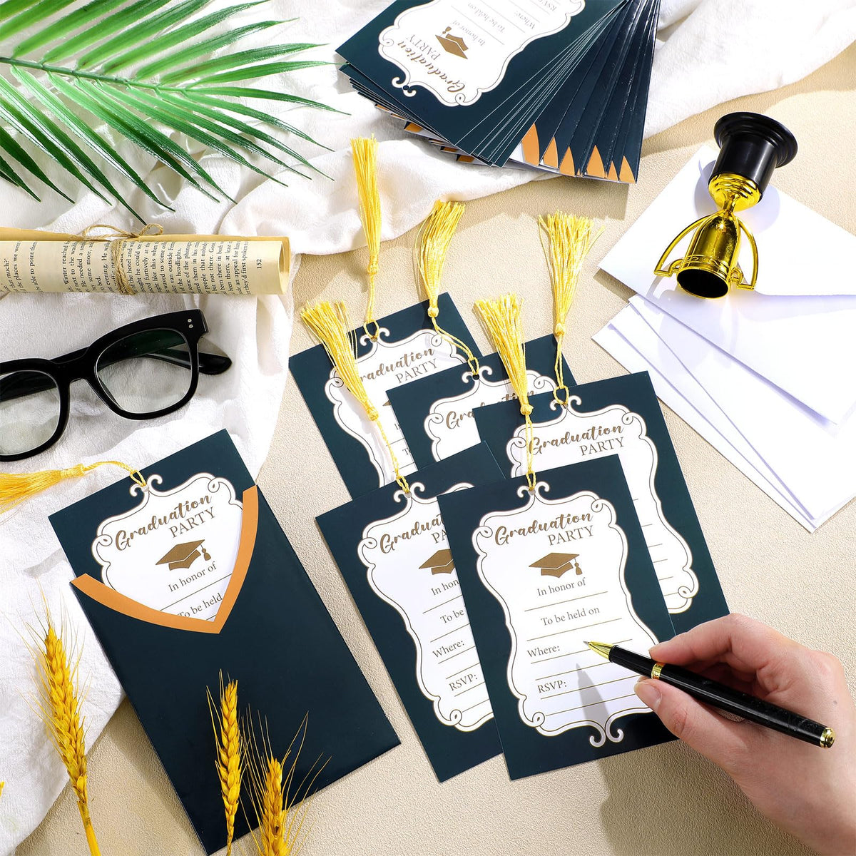 MotiMind 24 Set Graduation Party Invitations Cards with Envelopes Class of 2025 Graduation Invitations Cards with Tassel Congrats Announcements Invite for High School College Celebration Party