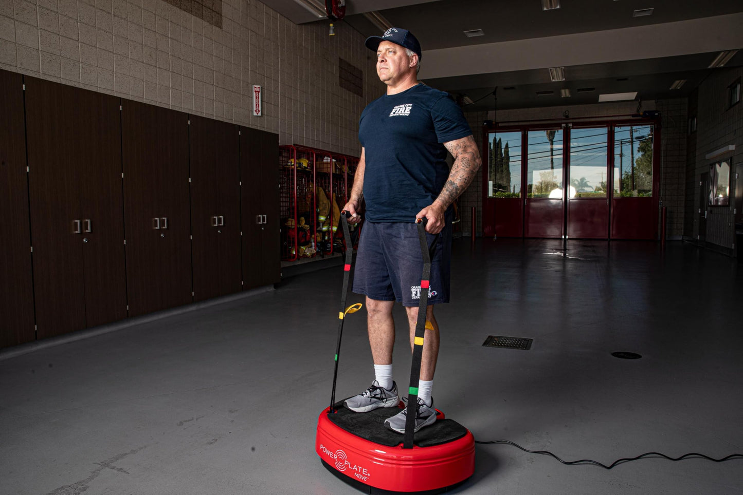 Power Plate Move Vibrating Exercise Platform, Increase Core Strength, Improve Balance and Stability, Red