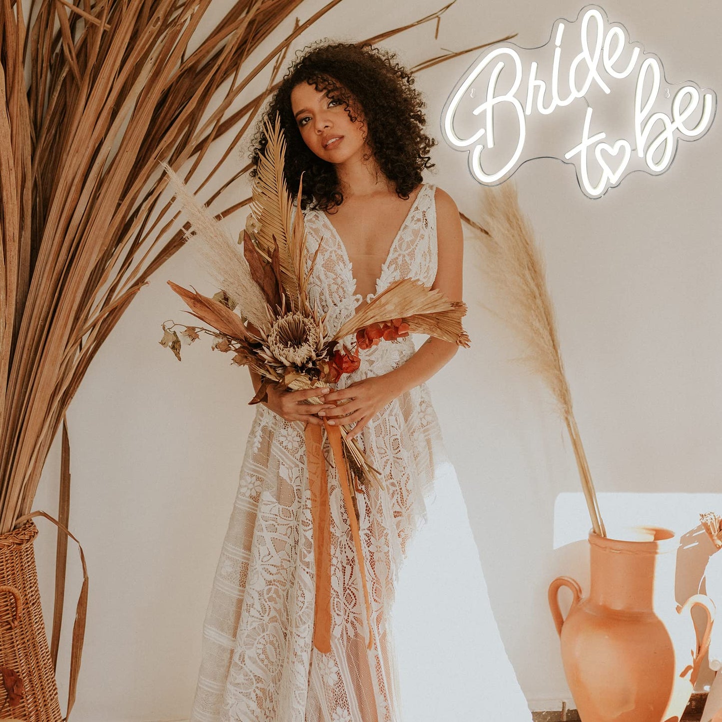 Bride to be Neon Sign, White LED Neon Light Signs USB Wedding Light Signs for Bridal Shower Bachelorette Engagement Party Backdrop with 15 Pcs Balloon