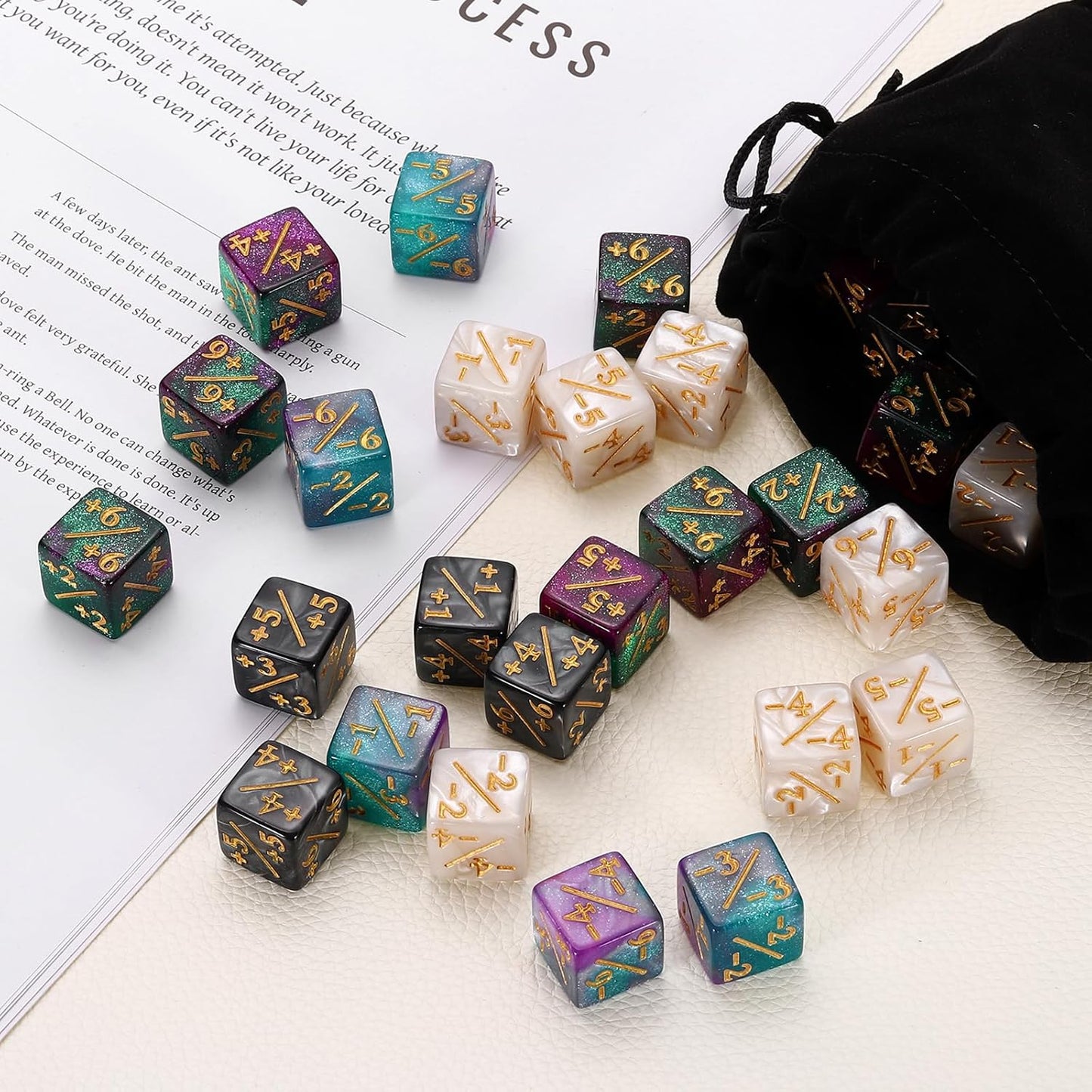 uxcell 24Pcs Magic Dice Counters, Acrylic D6 Life Token Dice Set with Pouch for Standard Cards Gaming Accessories, White, Black, Red & Black, Green & Black