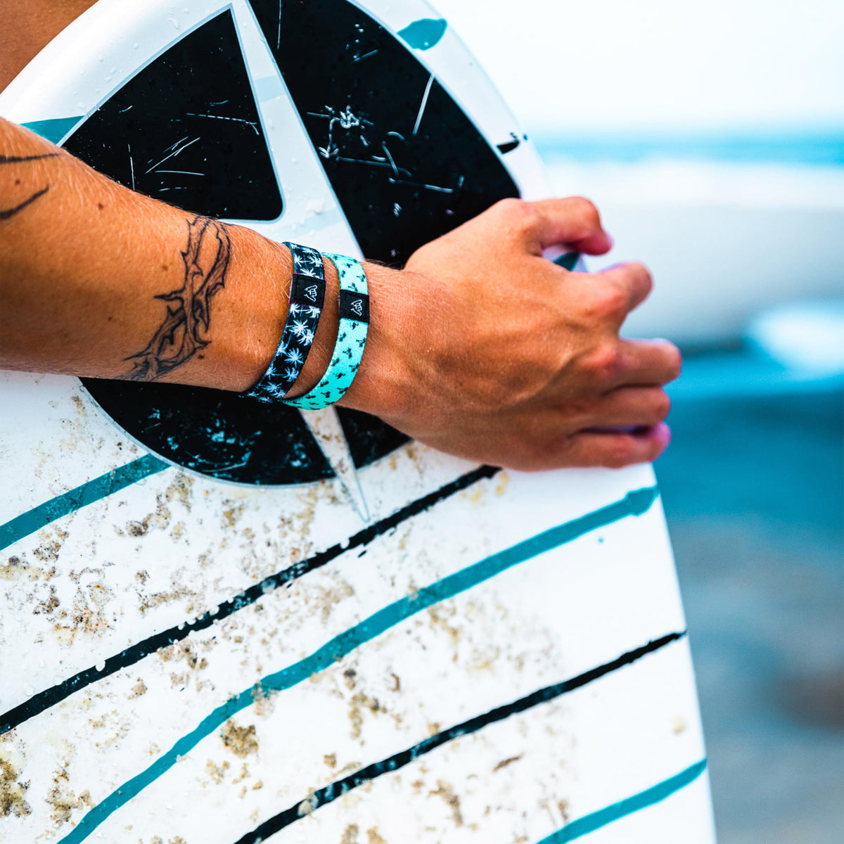Hang Loose Bands - Coastal Surfer Beach Bracelet for Men, Women & Teens- Comfy Summer- Boho Reversible Wristband- Friendship Bra