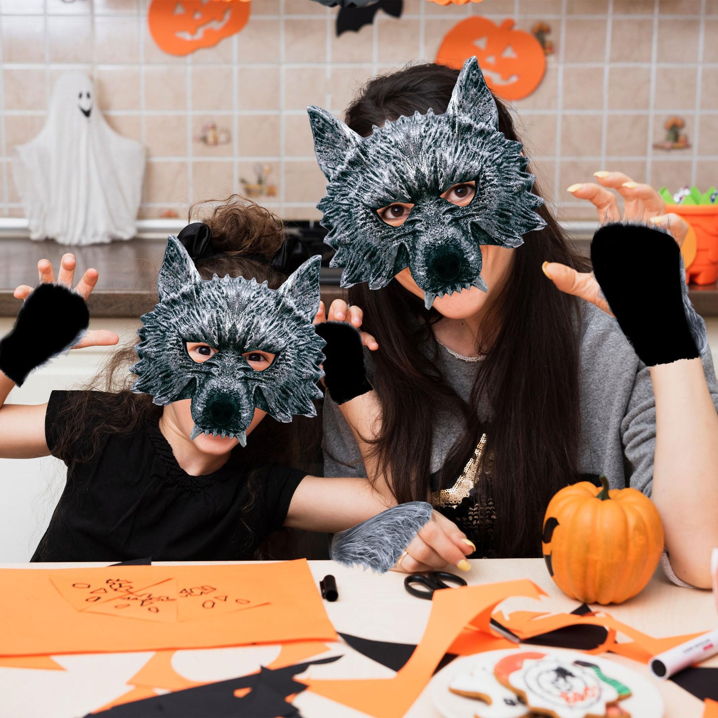D-Fokes 4 PCS Werewolf Costume Set - Realistic Wolf Mask, Gloves and Tail - Adult & Kids Cosplay Halloween Wolf Mask