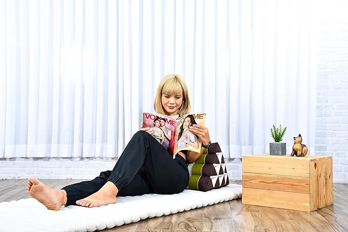 Leewadee Triangle Cushion – Comfortable Backrest for TV or Reading, Incline Pillow for Relaxing Made of Kapok, 20 x 13 x 13 inches, Brown Green