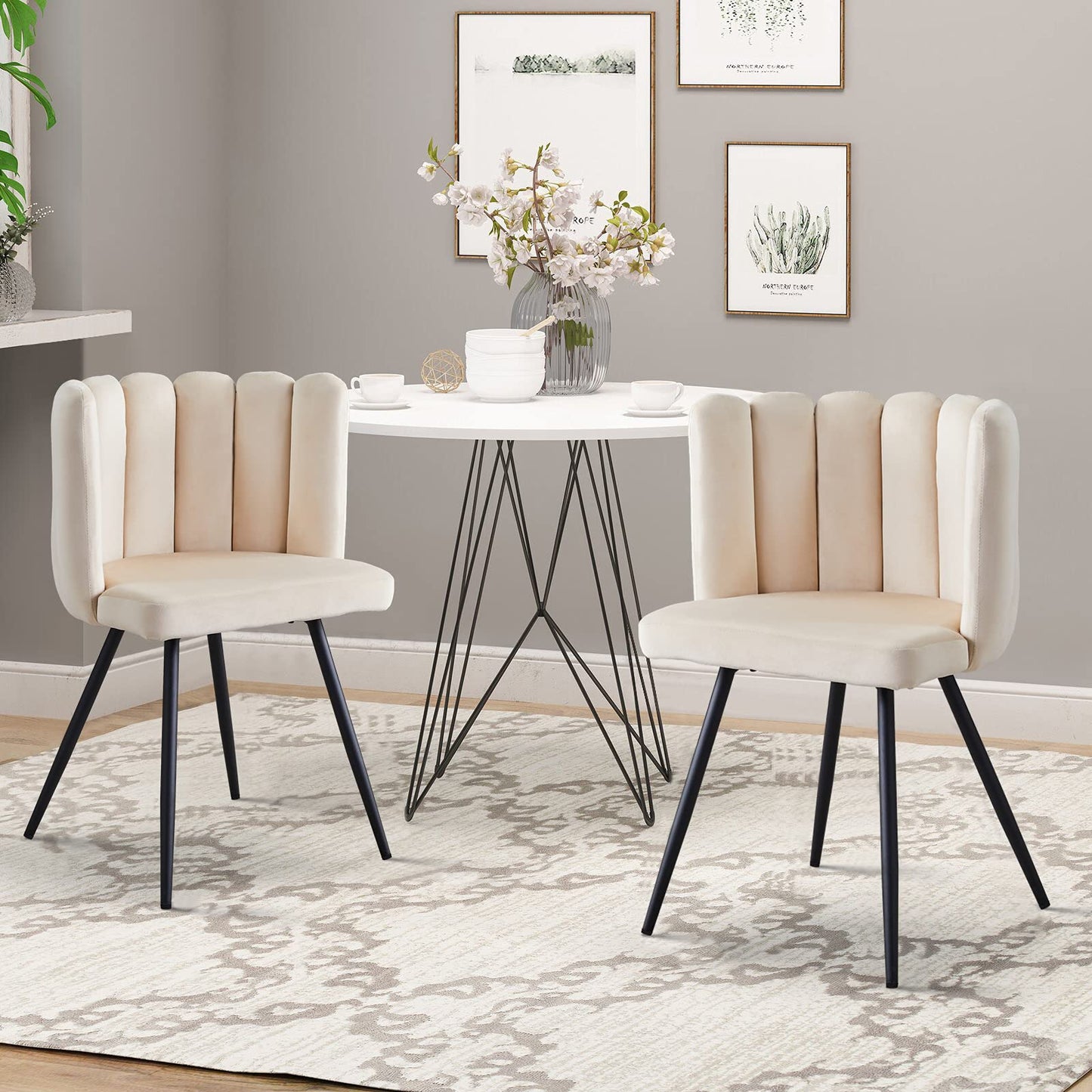 CLIPOP Living Room Barrel Accent Chair, Modern Velvet Kitchen Dining Chair, Vanity Chair with Metal Leg, Scalloped Silhouette, Cozy and Soft Padded, Armless Leisure Makeup Chair for Bedroom, Cream