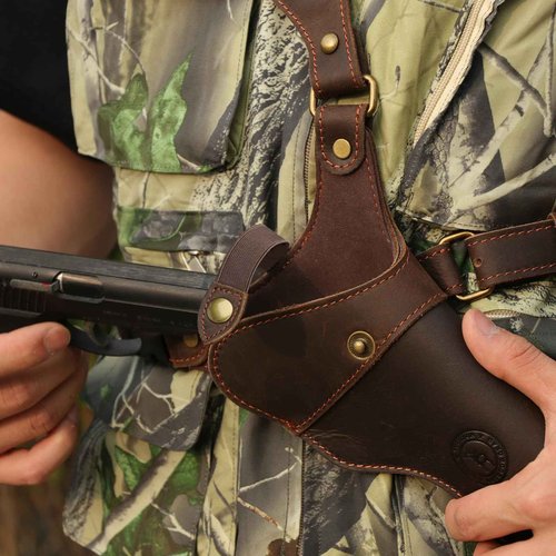 TOURBON Adjustable Leather Chest Rig Pistol Holster with Ammo Holder Shoulder Strap