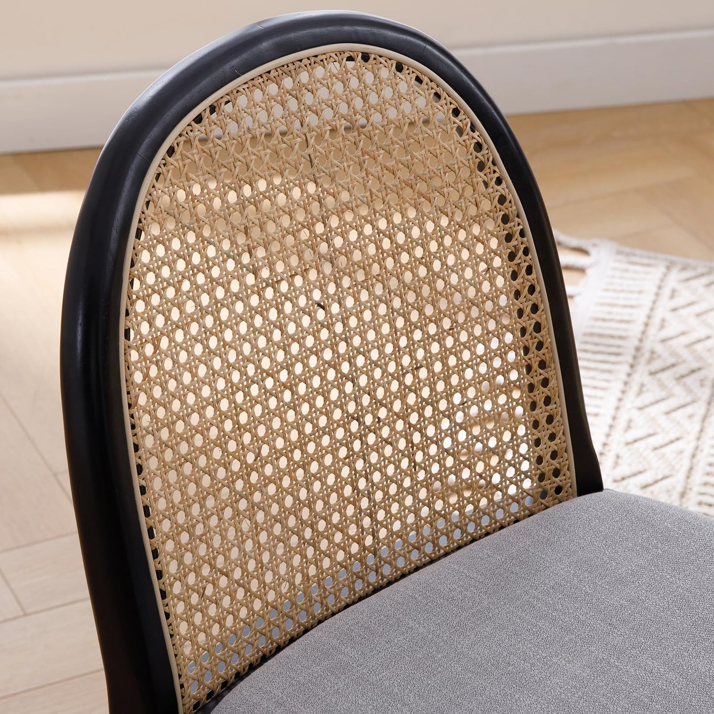 DAYALANE Rattan Dining Chairs Set of 4, Modern Dining Room Chairs with Cane Back Comfy Accent Kitchen Chair Upholstered Linen Fabric Chair for Restaurant/Living Room, Grey