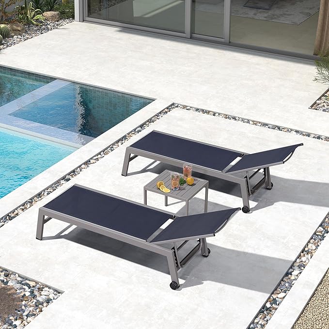 PURPLE LEAF Outdoor Lounge Chair Set for 2 Aluminum Patio Chaise Lounger with Easy-to-Move Wheels and Adjustable Backrest Pool Reclining Lounge Chairs for Beach Yard Poolside Table Included, Navy Blue
