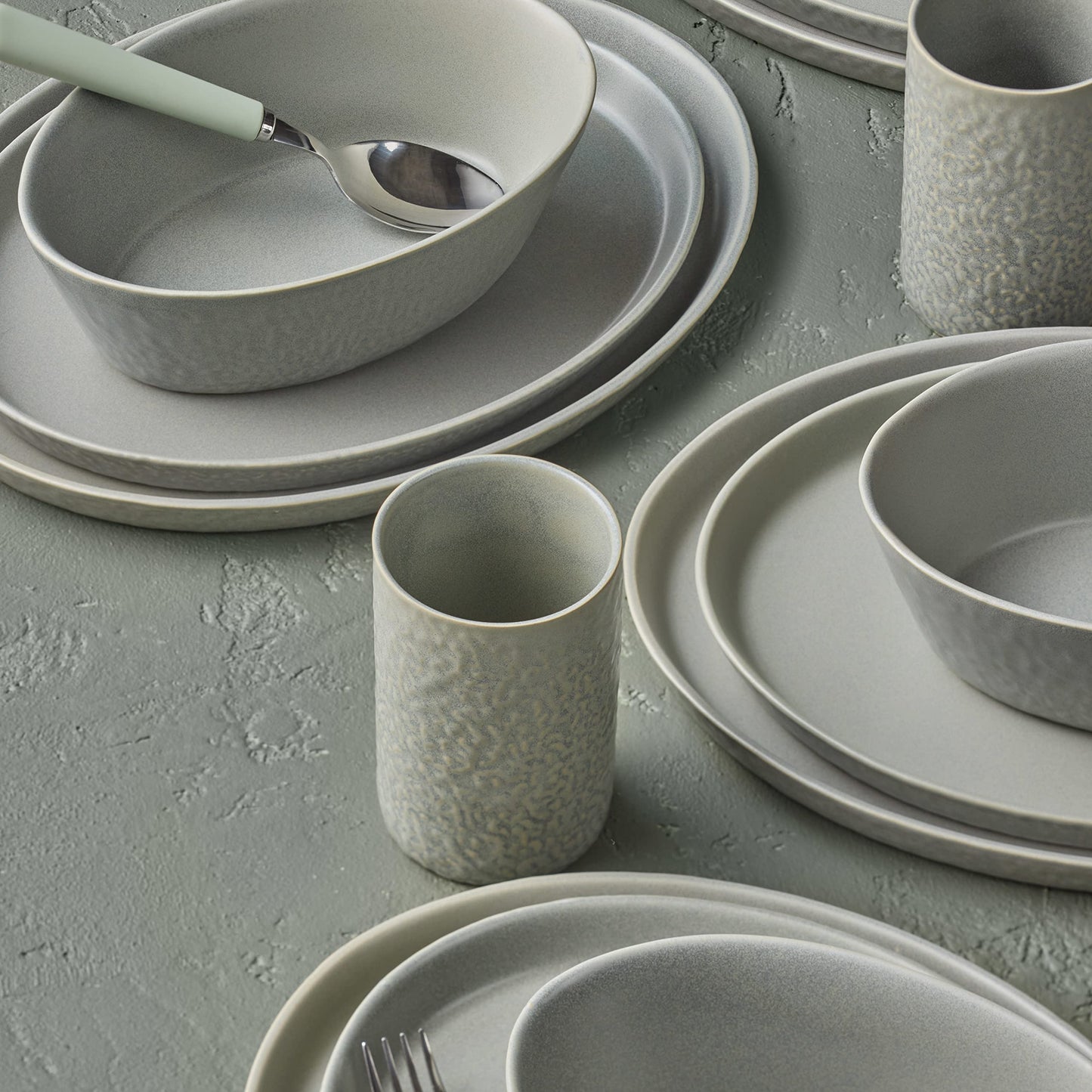 Stone Lain by Mercer Oval Stoneware 16-Piece Dinnerware Set, Light Grey