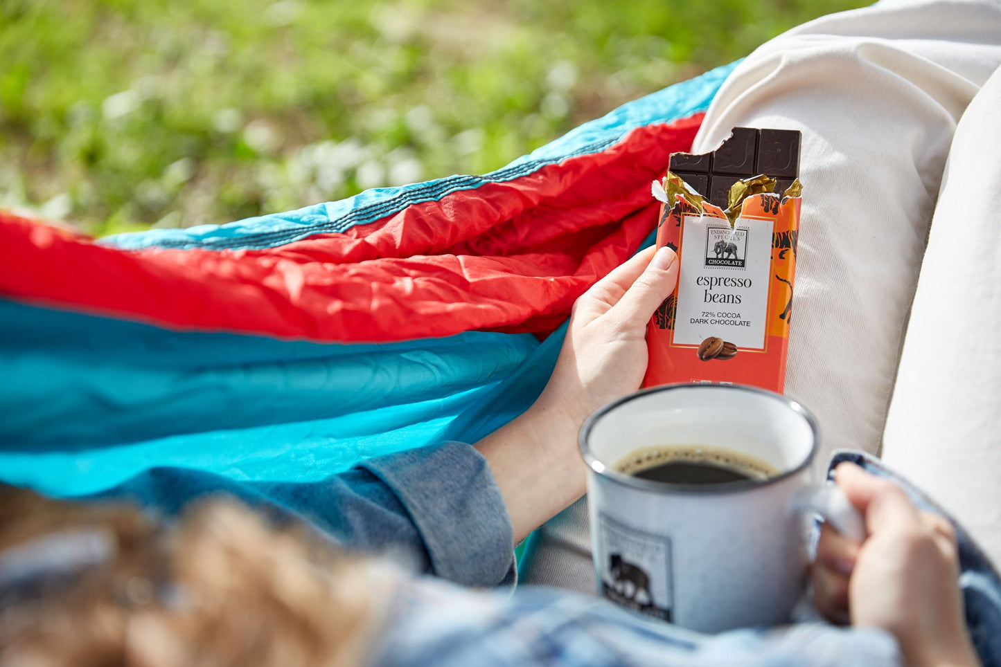 Endangered Species Dark Chocolate Bar with Espresso Beans (72% cocoa)