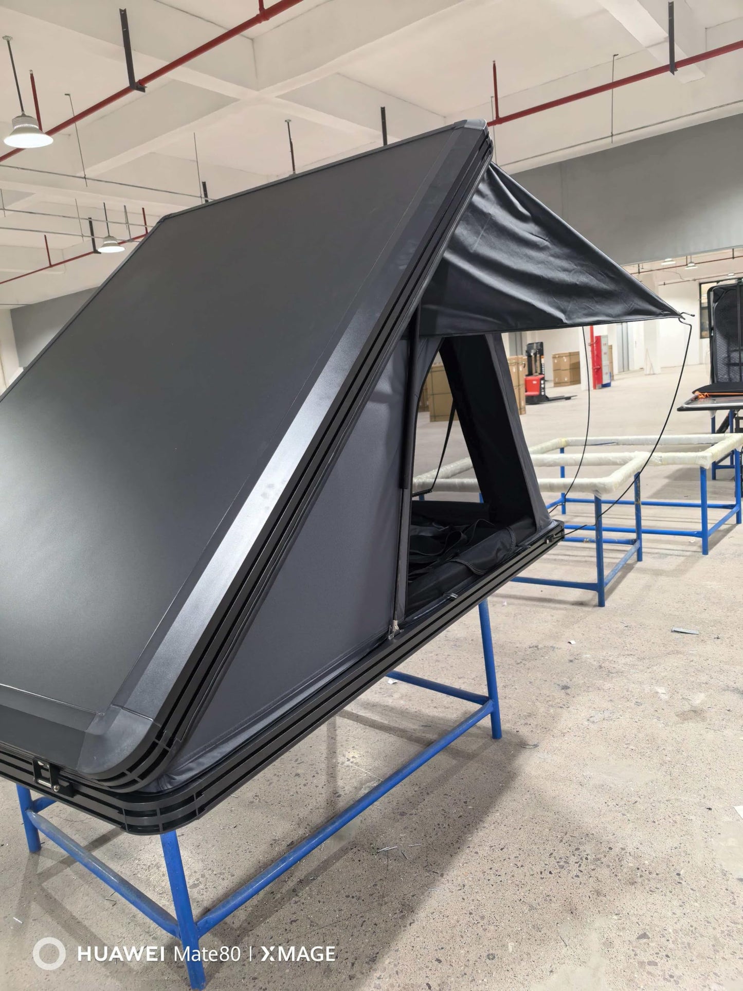 210 * 132 * 145cm Roof Top Tent with Solar Panels and Anderson Power Boxes