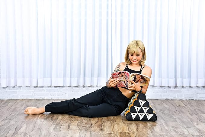 Leewadee Triangle Cushion – Comfortable Backrest for TV or Reading, Incline Pillow for Relaxing Made of Kapok, 20 x 13 x 13 inches, Black Orange