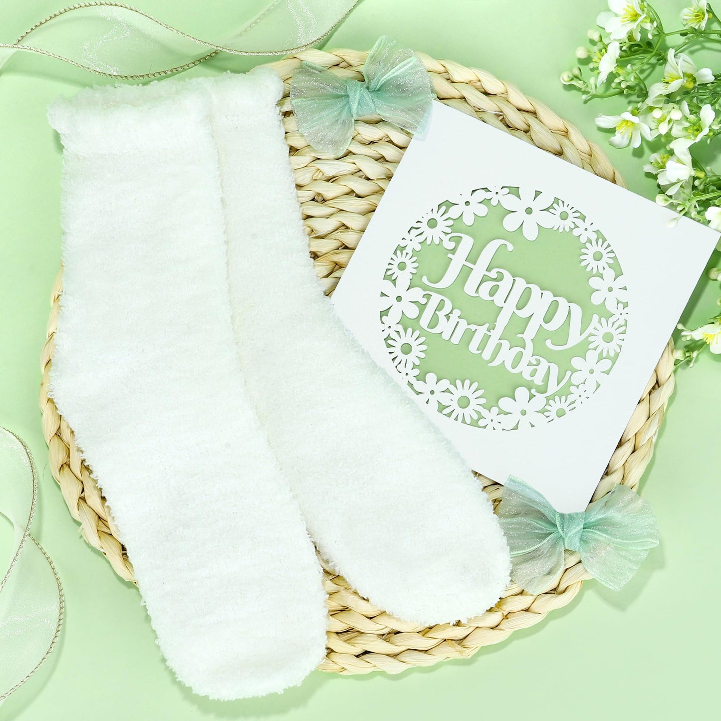 Birthday Gifts for Teen Girls, Women, Teenage Girl Birthday Gift Sets for Teen Girls Tween Gifts for Teenage Girl Cute Daisy Aesthetic Glass Cup Gift Basket for Teens, Women, Her, Friend, Sister