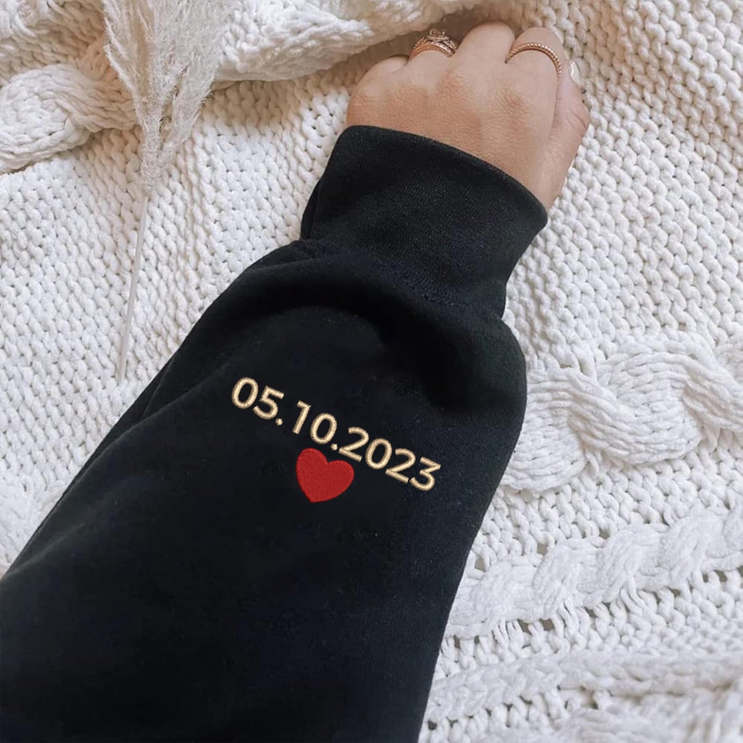 Givesmiles Custom Embroidered Mr & Mrs Sweatshirt & Hoodie, Personalized Couple Names, Custom Anniversary Date On Sleeve With Heart, Gifts For Wife, Husband, Gift For Anniversary, Couple Gifts