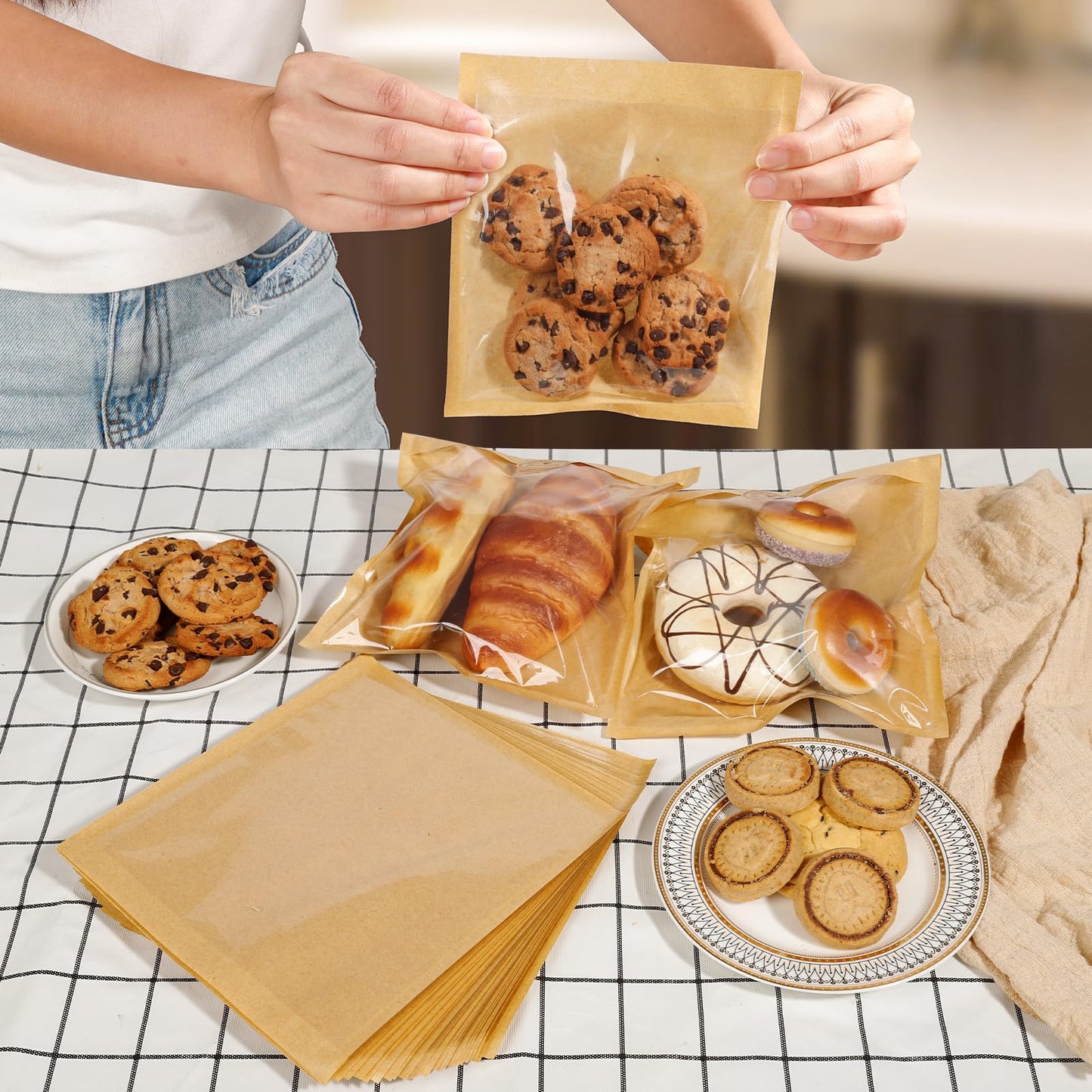 SUREHOME Paper Sandwich Bags 100 Pcs 7.1 X 7.5 In Kraft Brown Paper Bags with Window Individual Heat Seal Bakery Bag with Sticker Cookie Bag for Party Favors Snacks Treats Bread Baked Goods Packaging