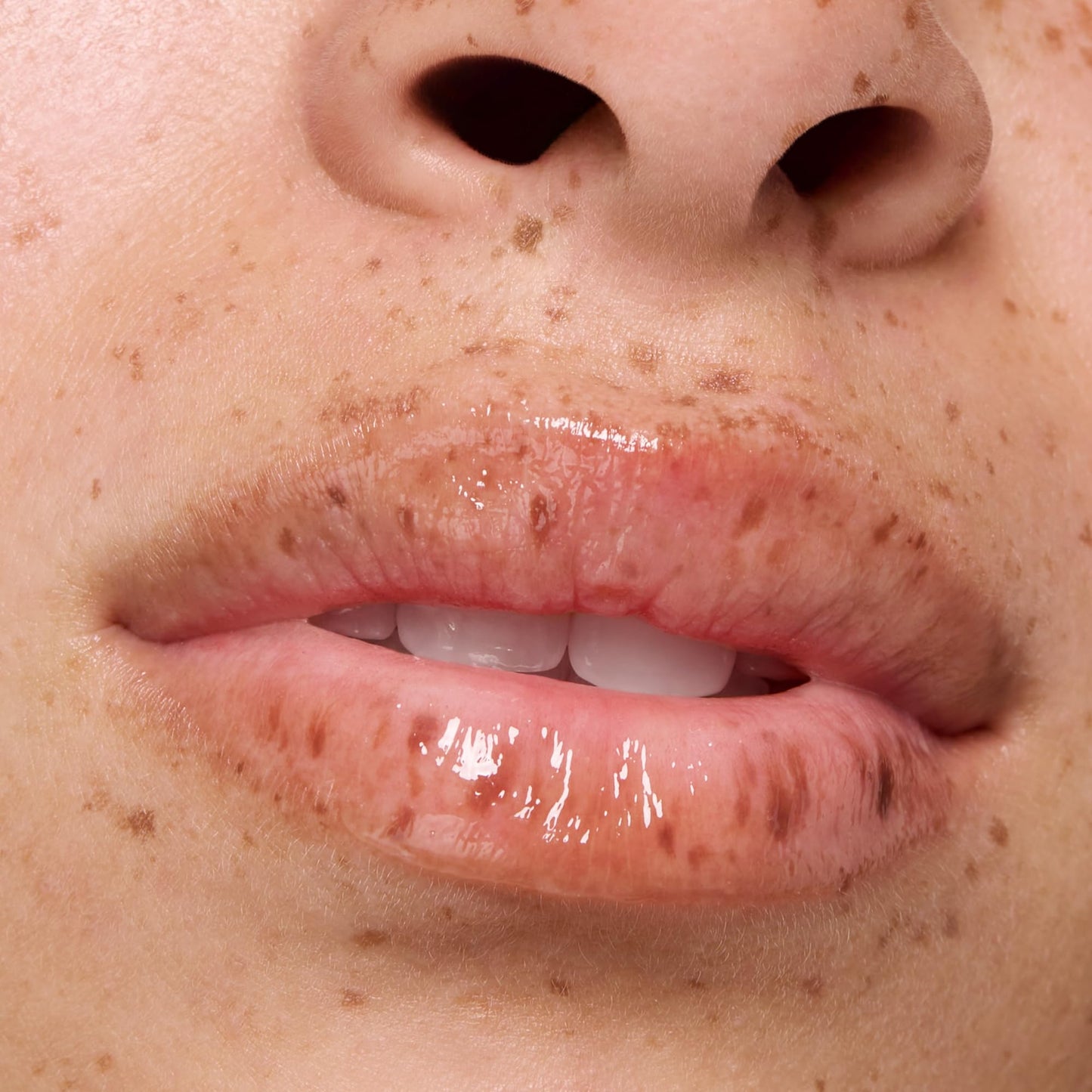 essence | The Super Peptide Glossy Lip Treatment | Hydrating, Nourishing and Non-Sticky | Vegan, Gluten Free and Cruelty Free (0