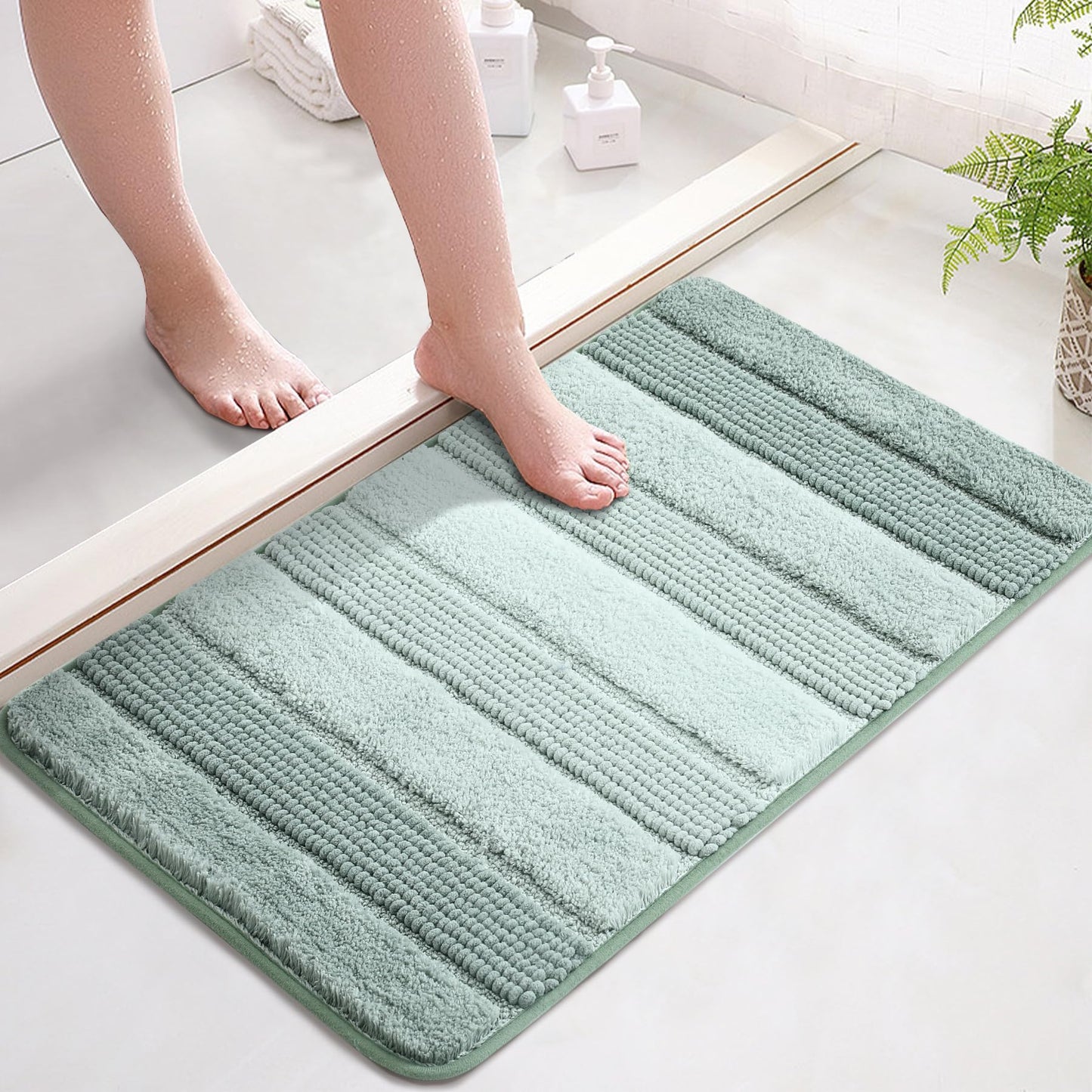 Kmson Ombre Chenille Bathroom Rugs Mat, 17"x24" Non-Slip Bath Mat for Bathroom Floor & Bathtub, Ultra Soft Washable Shaggy Bath Rugs, Fluffy Thick Water Absorbent Microfiber Shower Mat Green
