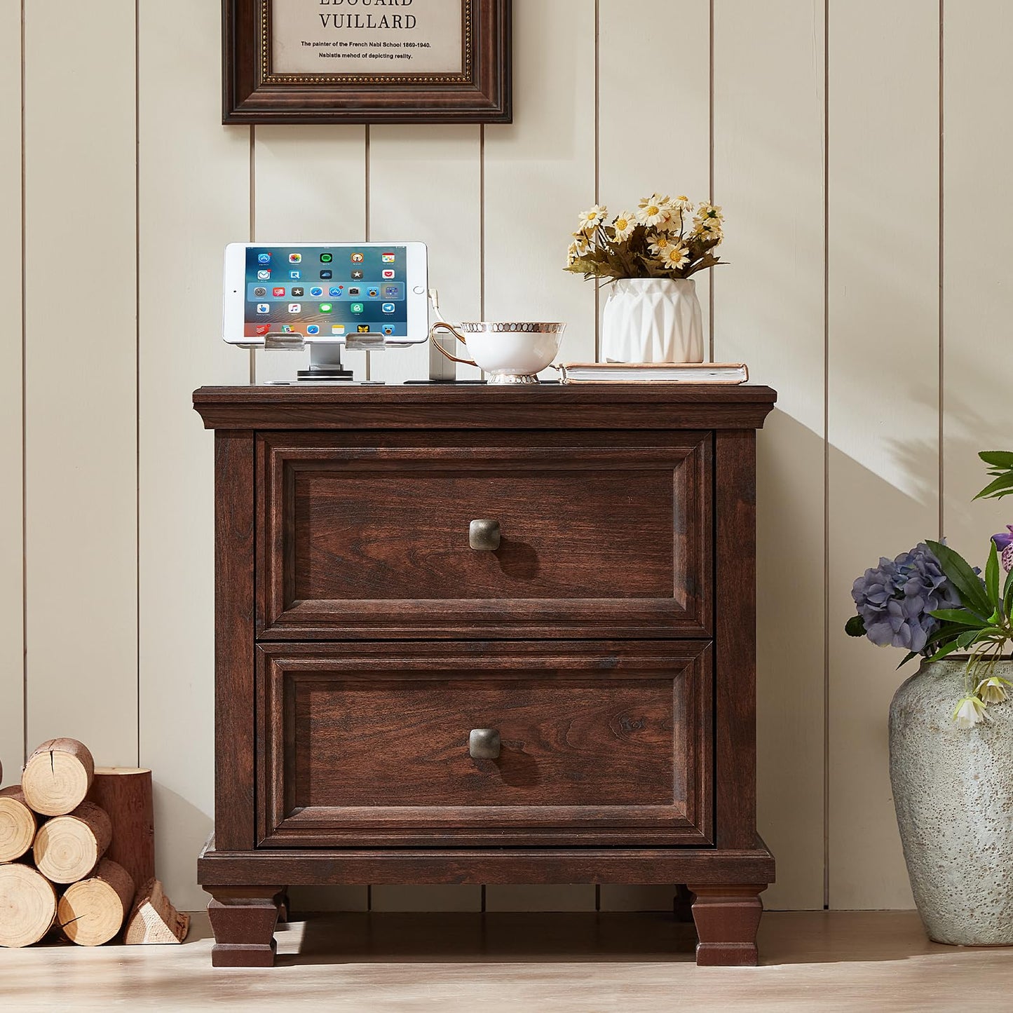 SAVOR LIFE Farmhouse Nightstand with Charging Station, Rustic Low Night Stand with 2 Drawers, Mid-Century Modern End Table with 4 Square Solid Wood Legs, Small Dresser for Bedroom, Home, Walnut