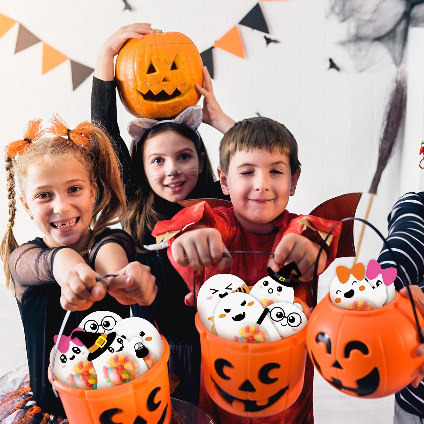 TICIAGA 48set Halloween Ghost Candy Holder Craft Kits for Kids DIY Halloween Ghost Candy Card Gifts Trick or Treat Gifts Happy Halloween Gifts with Round Adhesive Shaker Pouches for School Classroom