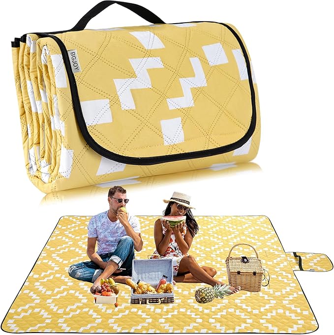 BGJOY Waterproof Sandproof Travel Blanket, Large Yellow Picnic Mat for 2-4 Adults, Lightweight Beach Blankets with Carry S...