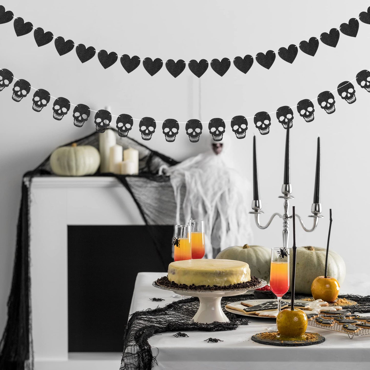 K1tpde 4PCS Gothic Black Heart Skull Garland Banner Kits, Black Felt Heart Banner for Valentines, Skull Garland Backdrop for Gothic Birthday Party Decorations, Halloween Home Decor
