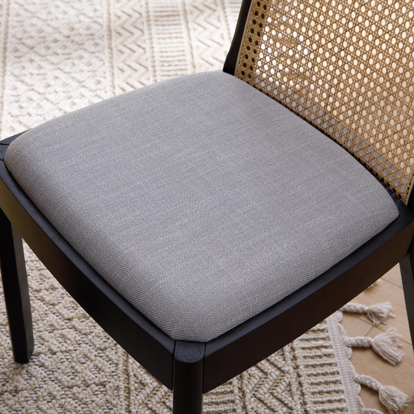 DAYALANE Rattan Dining Chairs Set of 4, Modern Dining Room Chairs with Cane Back Comfy Accent Kitchen Chair Upholstered Linen Fabric Chair for Restaurant/Living Room, Grey
