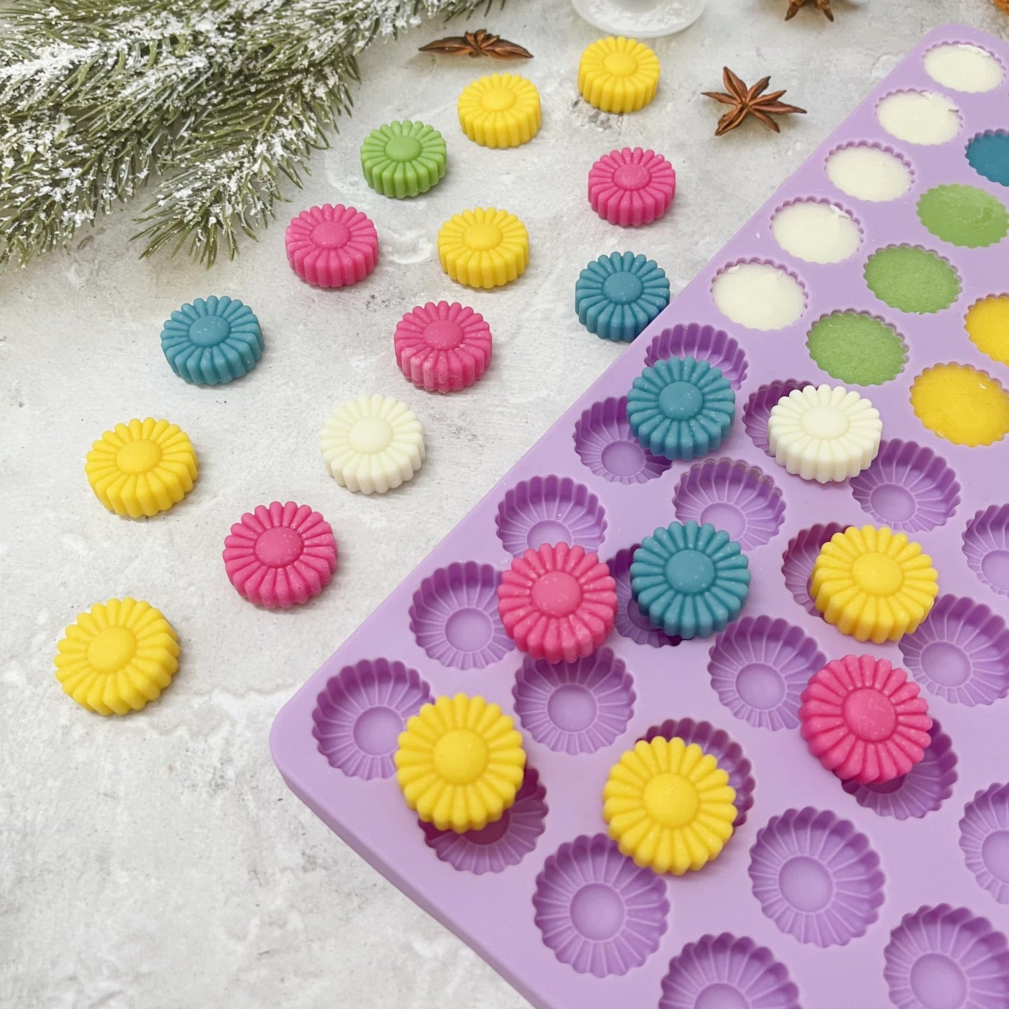 Tadonyny Daisy Flower Chocolate Silicone Molds, Gummy Candy Molds for Cake Decorations, Fondant Mold Silicone with Scraper (flower purple molds 002)