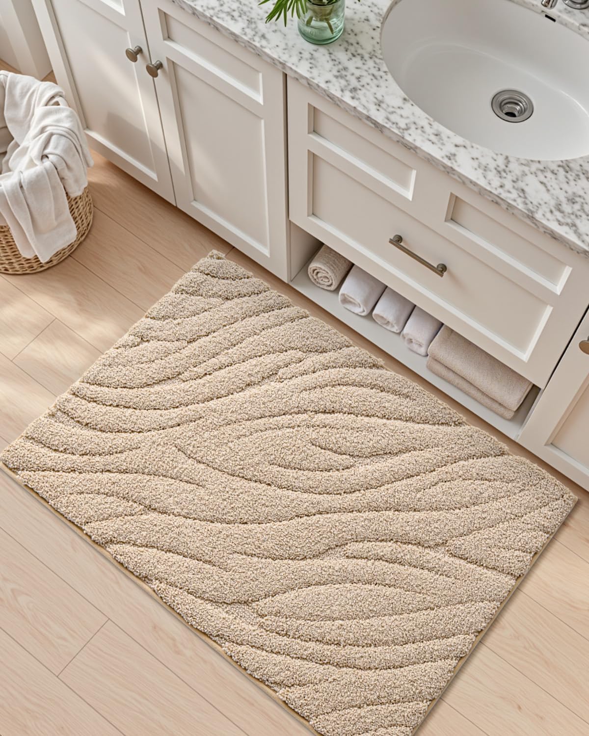 DEXI Bathroom Rugs 24x43, Extra Soft Absorbent Bath Mat, Non Slip Bathmat for Bathroom Floor, Machine Washable Rugs for Shower Floor, Beige