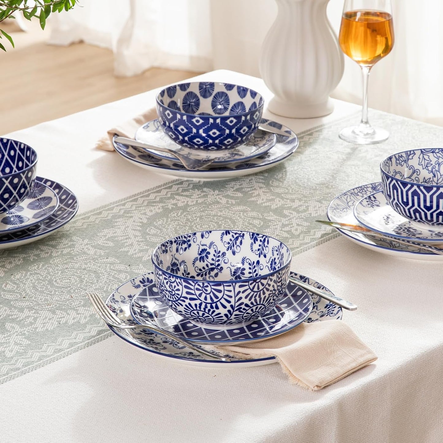 Sweejar 18 Pieces Ceramic Dinnerware Sets, Handmade Plates and Bowls Sets, Highly Scratch Resistant Dishes Set for Kitchen,Porcelain Dishwasher & Microwave Safe Dishes Set,Service for 6 (Vintage Blue)