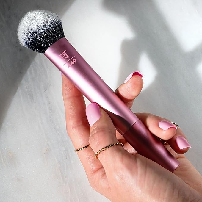 Real Techniques Tapered Cheek Brush, RT 449 Fluffy Blending Brush for Powder Blush & Highlighter, UltraPlush Synthetic Bristles, Vegan & Cruelty-Free Makeup Brush, 1 Count