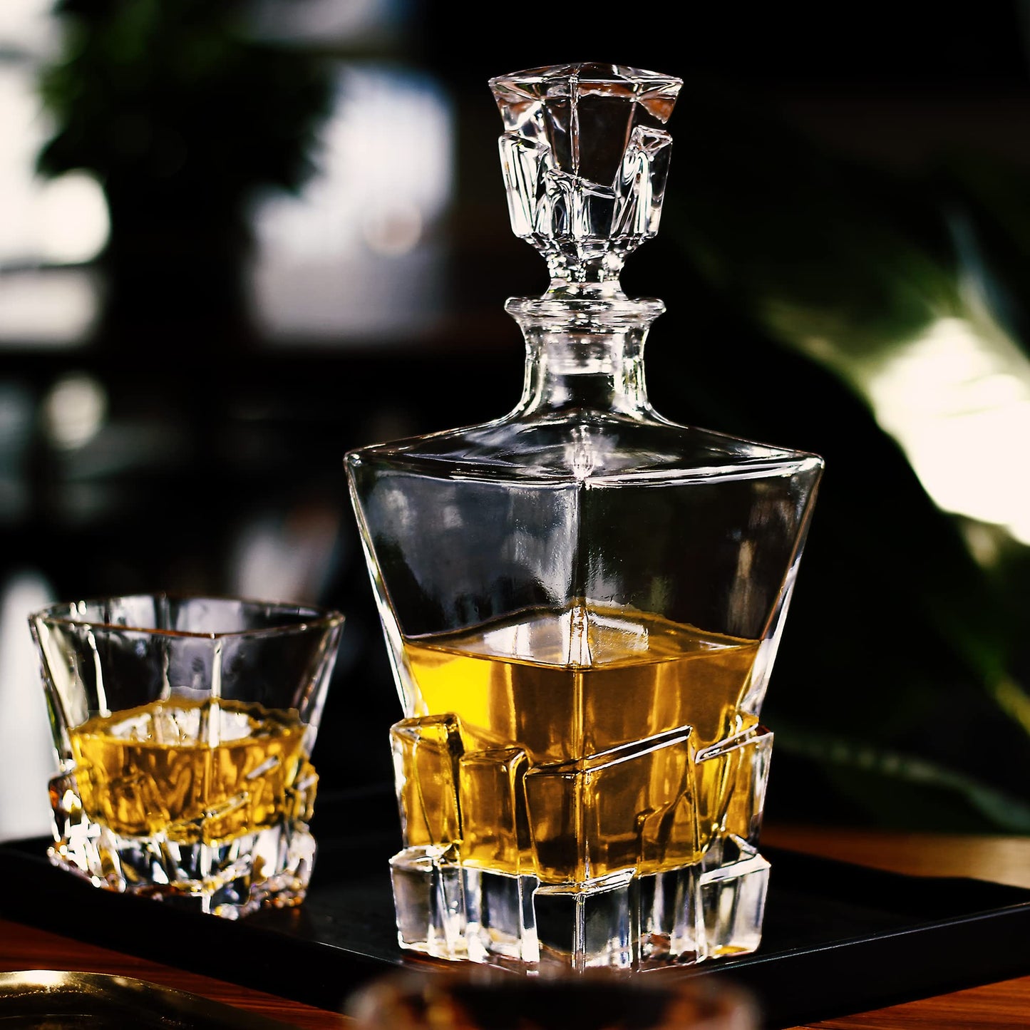 LUXU Premium Whiskey Decanter with Glass Stopper,29 oz Bourbon Decanter for Wine | Vodka | Brandy,Iceberg Container Bottle Dispenser with Lid - Alcohol Glass Liquor Decanter Gift for men Clear