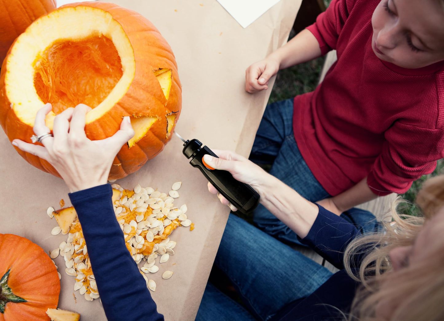 Pumpkin Masters - Masters Collection Power Saw, Easy-Grip Design and Interchangeable Blads for Maximum Control and Comfort