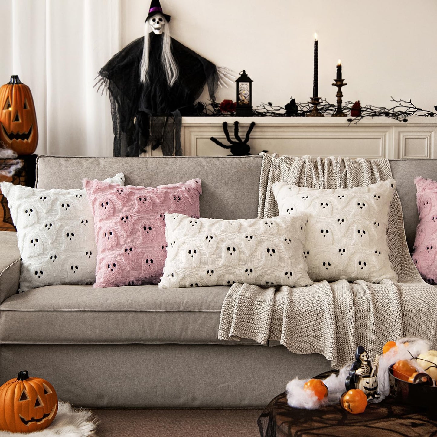 MIULEE Halloween Pillow Covers Cute Ghost Spooky Throw Pillows Set of 2 Soft Plush Faux Fur Decorative Cushion Covers for Couch Sofa Bed Porch Living Room Halloween Decor 18x18 inch White