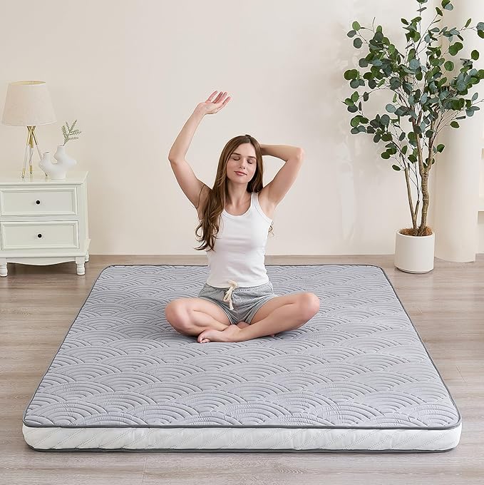 Zelladorra Japanese Floor Mattress, Quilted Futon Mattress with Anti-Slip Bottom, Foldable Floor Bed with Storage Bag and Straps, (Light Grey, Queen)