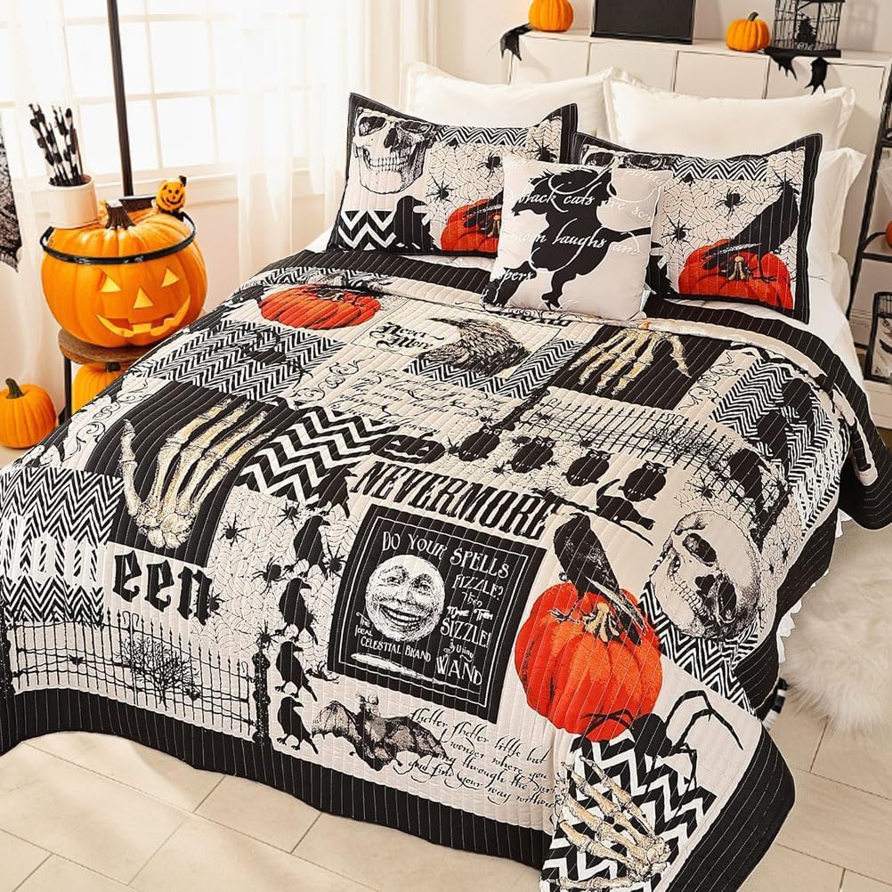EVENHUG Halloween Theme King Size Quilt Bedding Set with 3 Pillow Shams Lightweight Soft Bedspread Coverlet Halloween Holiday Bed Cover for Bedroom Home Decoration 104x90 Inch