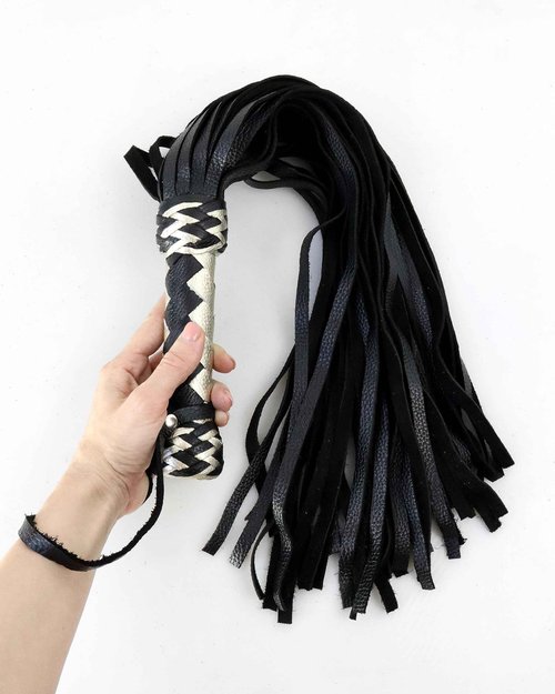 MarquiseDeBliss Genuine Leather Handcrafted Gentle Horse Whip - Thick Equestrian Training and Riding Essential - Riding Tools (27.6 Inches, Black and Gold)