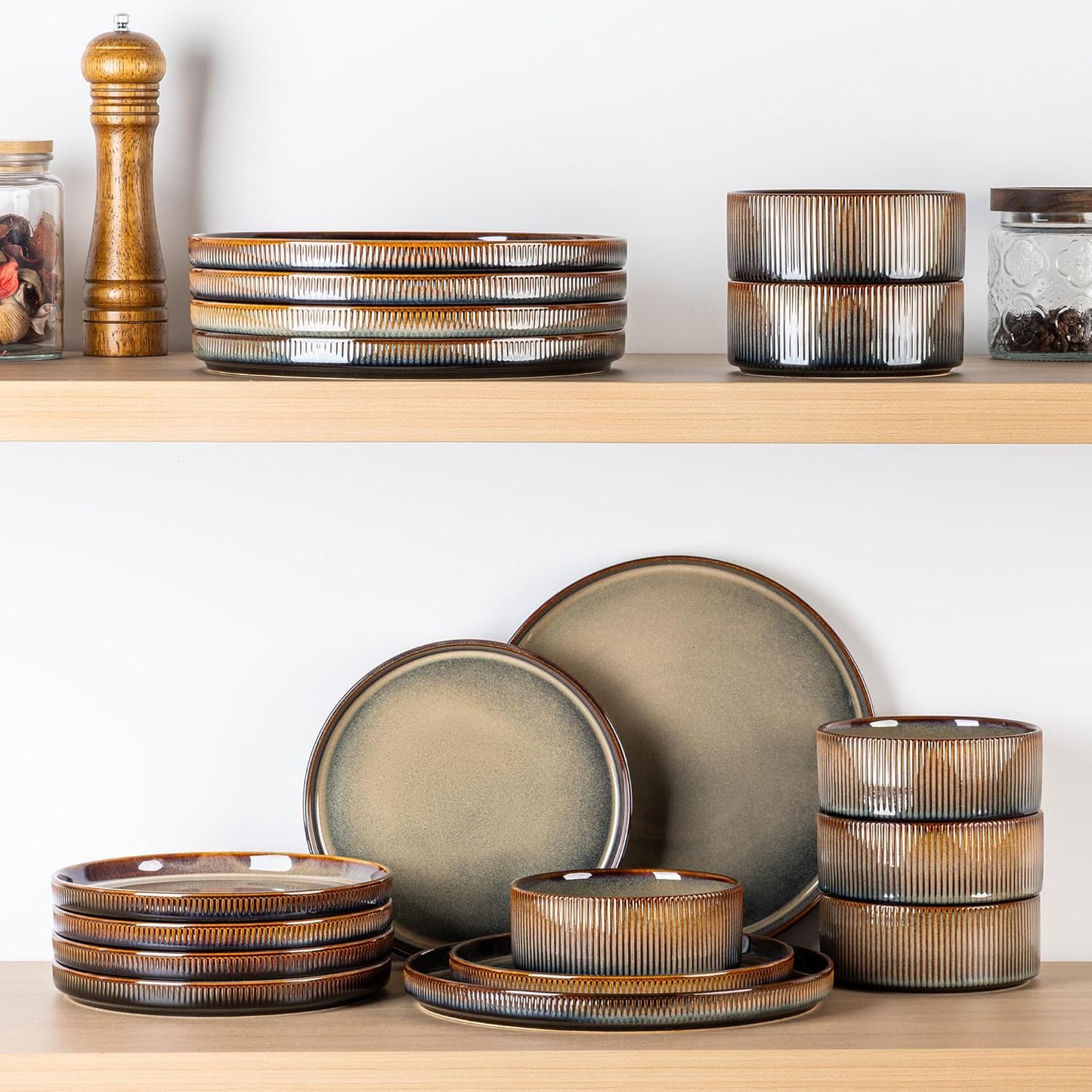 TheTerra Ceramic Dinnerware Sets for 4, 12 Pieces Porcelain Lightweight Speckled Plates and Bowls Sets, Scratch Resistant Dish Set, Oven & Microwave & Dishwasher Safe, Coca Mocha