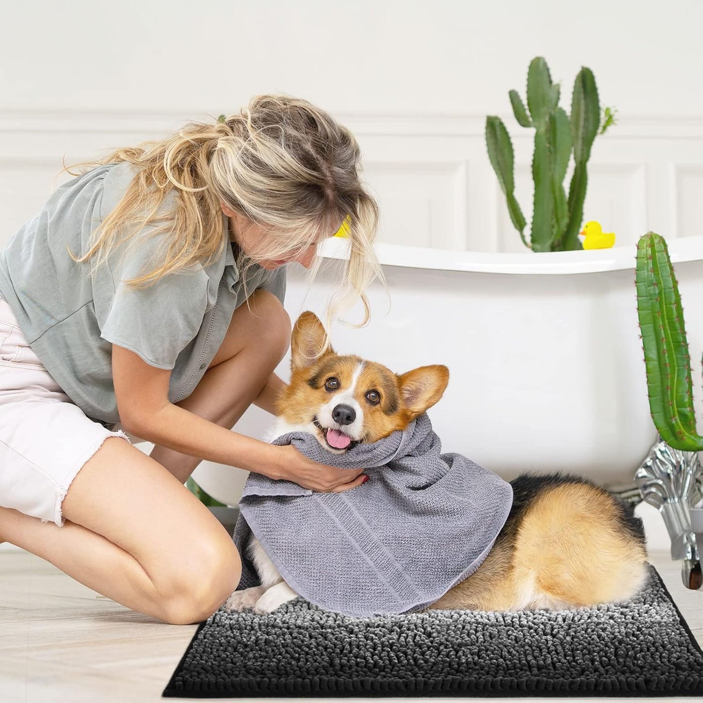 Gibelle Black Bathroom Rug Set 2 Piece, Chenille Non Slip Bath Mat Set, Absorbent Shower Rug and Bath Room Floor Mats, Quick Dry Bathmat Bathroom Decor Accessories for Tub, 16" x 24", 20" x 32"