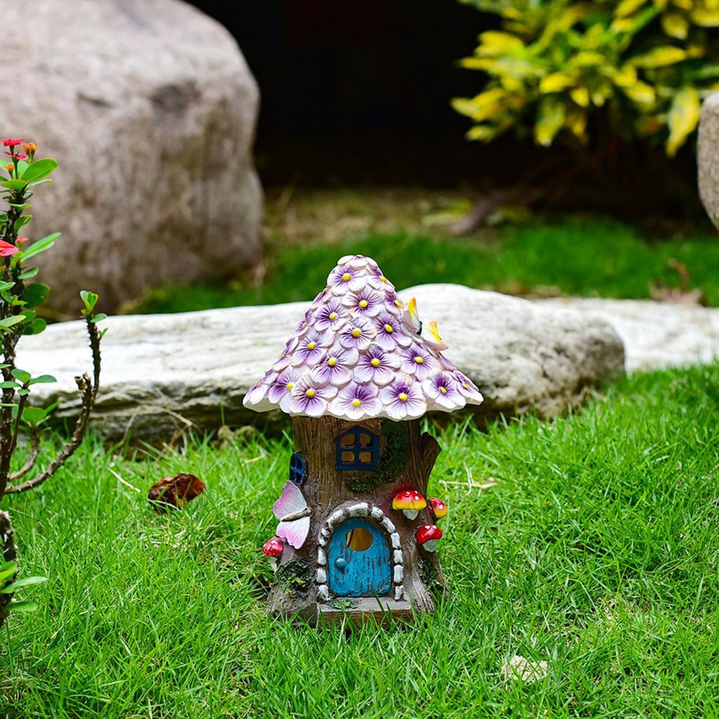 Garden Decoration Outdoor Solar Statue Light, Fairy Houses for Outside, Resin Fairytale Garden Mushroom House, for Patio, Yard, Balcony Decoration, Birthday Gift for Lady and Kids, Gardening Gift