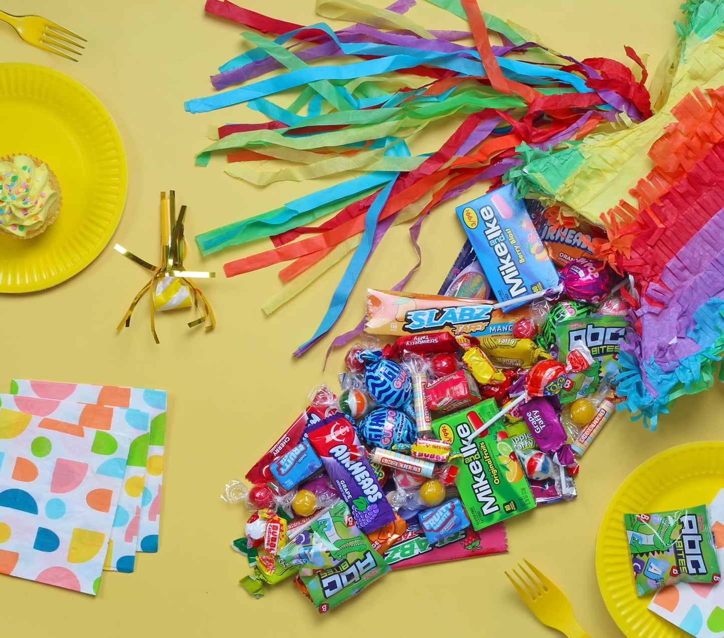 Bulk Candy Bag - 5 Pounds - Back To School Variety Pack Candy - Classroom Individually Wrapped Candies - Pinata Filler Treats - Halloween Candies