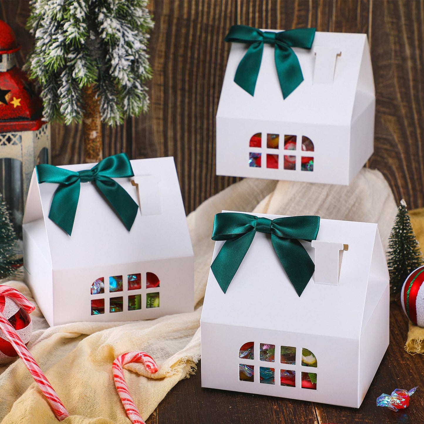 Cholemy 36 Pcs House Shaped Gift Boxes with Bow, 4.9 x 4.9 x 4.9 Inch House Shaped Paper Candy Treat Dessert Biscuit Cookie Box Gift Wrap for Wedding Birthday Party Christmas(White, Green)