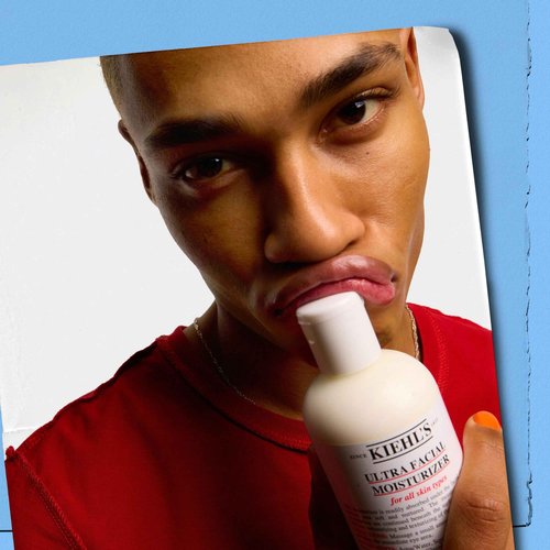 Kiehl's Ultra Facial Moisturizer, for Easy Daily Hydration, Infused with Squalane and Glycerin, Replenishes Moisture Barrier and Softens Skin, Suitable for All Skin Types, Fragrance-Free - 8.4 fl oz