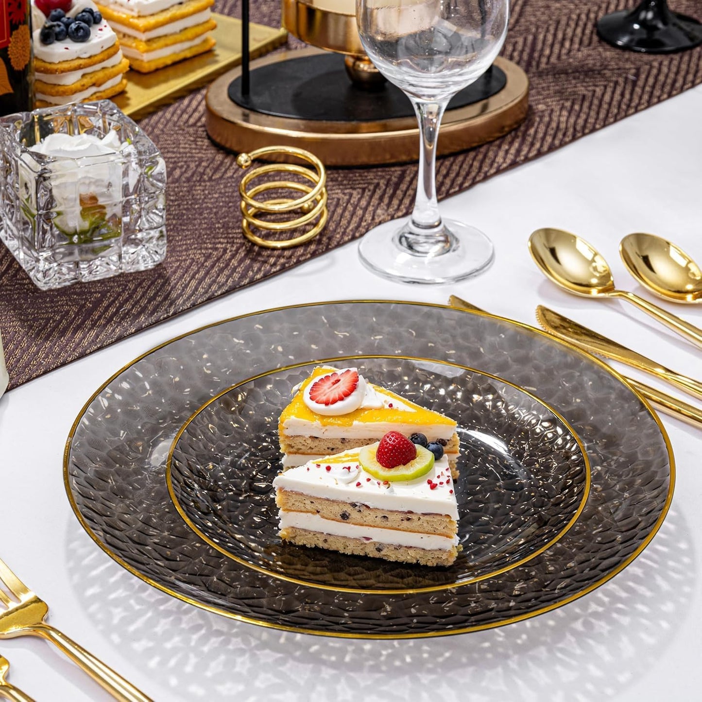 Rubtlamp 60Pcs Black Plastic Plates, Black Disposable Plates With Gold Rim, Clear Heavy-duty Party Plates, Hammered Plastic plates Include 30 Dessert Platos, 30 Dinner Platos for Party, Halloween