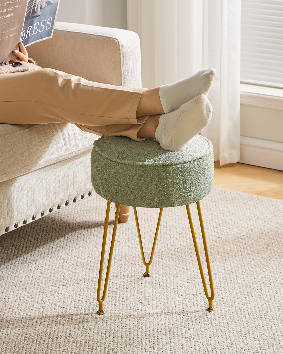 IBUYKE Teddy Velvet Round Footrest Stool Ottoman, Makeup Vanity Stool Side Table, Velvet Dressing Table Seat, Pouf Couch Stool, for Living Room Bedroom, Light Green WBD009D