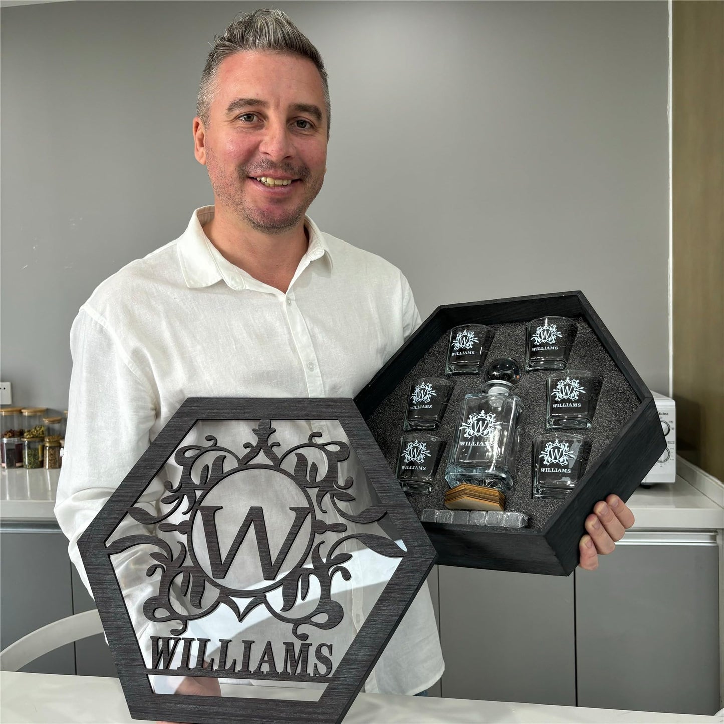 ROSLILY Personalized Whiskey Decanter Set for Men Dad Custom Liquor Decanters Wooden Box Whiskey Glasses Father's Day Gift for Grandpa Birthday Anniversary Christmas