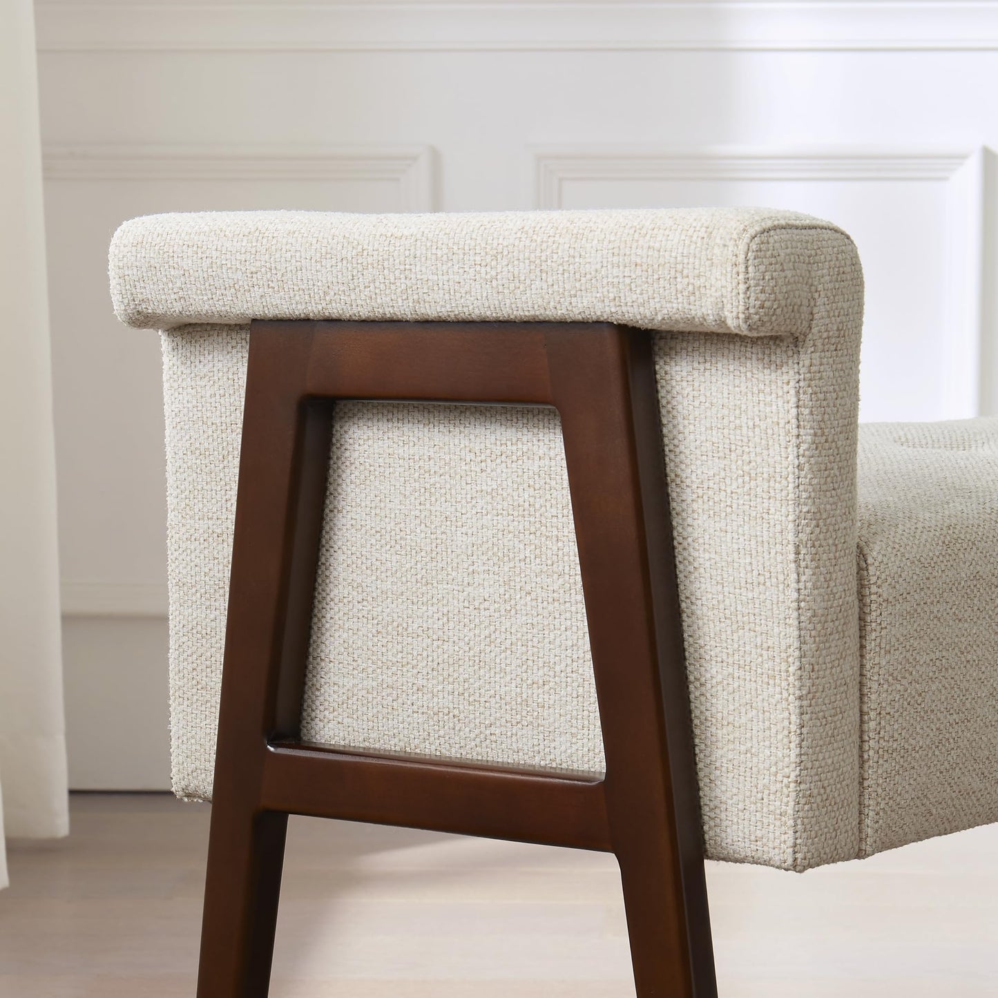 HUIMO Arms End of Bed Bench with Button Tufted Design, Indoor Bcench,Upholstered Entryway Bench and Solid Wood Legs for Bedroom,Hallway,Window Sill(Beige)